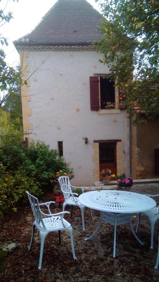 Les Coustilles Saint-Alvère Exterior foto