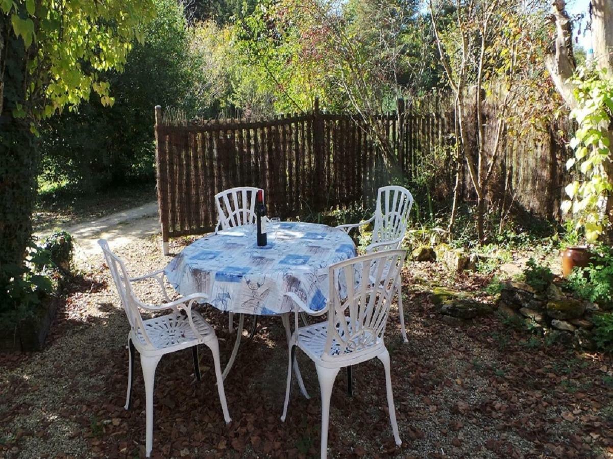 Les Coustilles Saint-Alvère Exterior foto